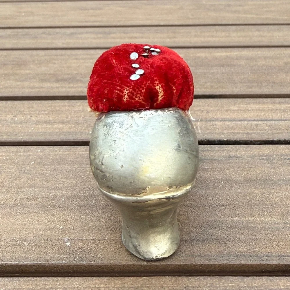 Vintage Shoe Pin Cushion Red Velvet Silver Tone‎ Metal Sewing Needle Holder